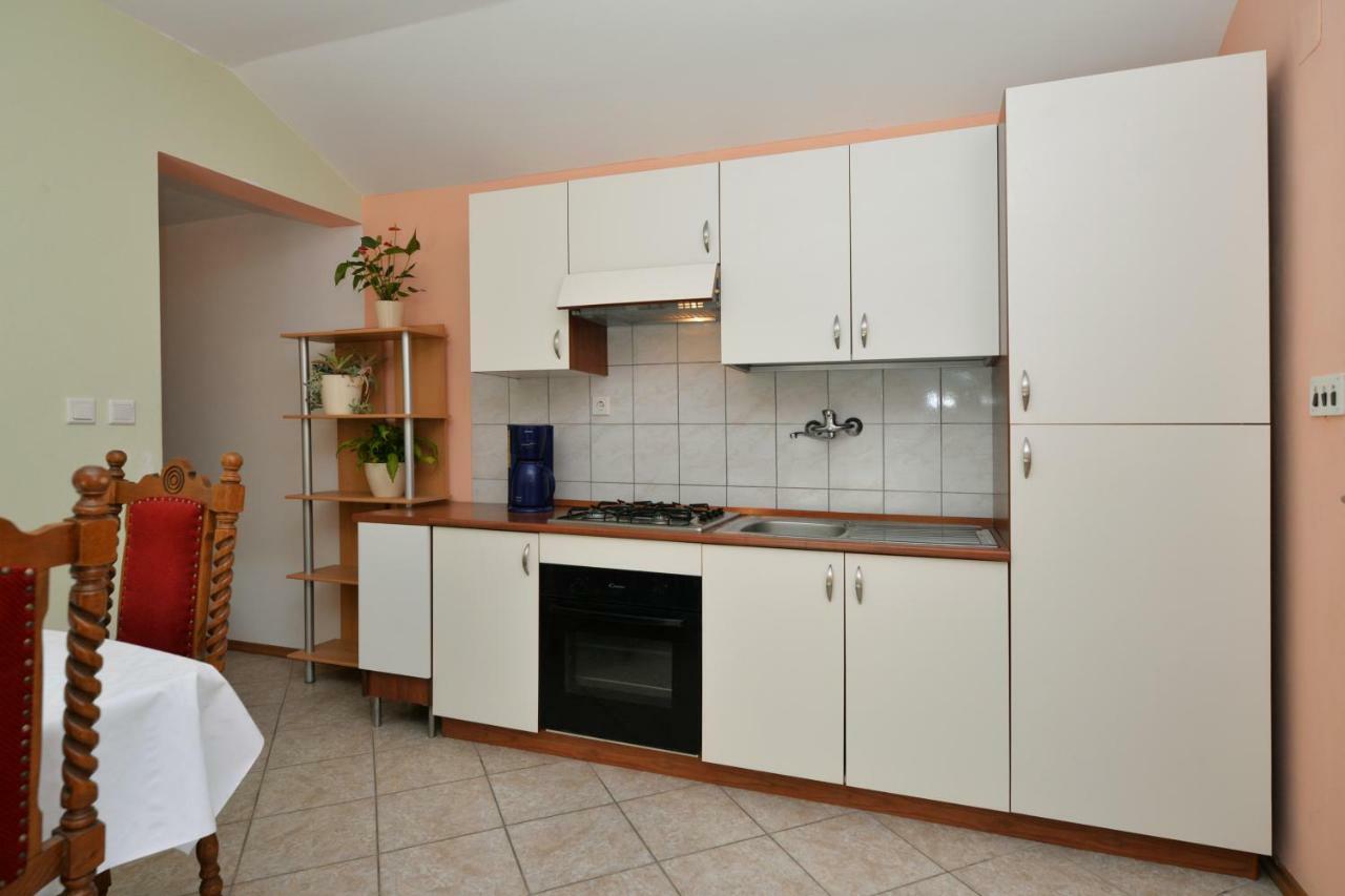 Apartmani Sime Betina  Bagian luar foto