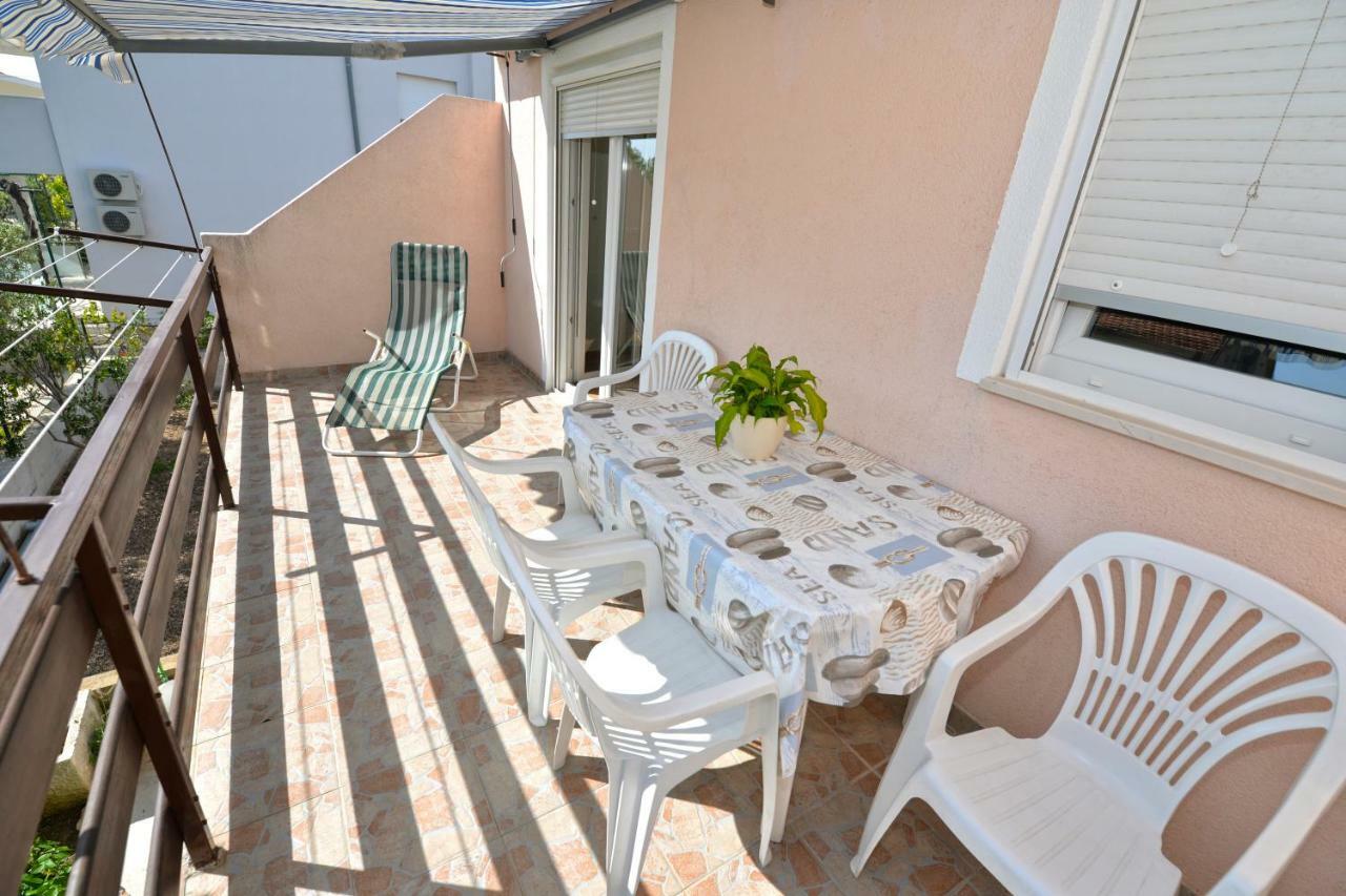 Apartmani Sime Betina  Bagian luar foto