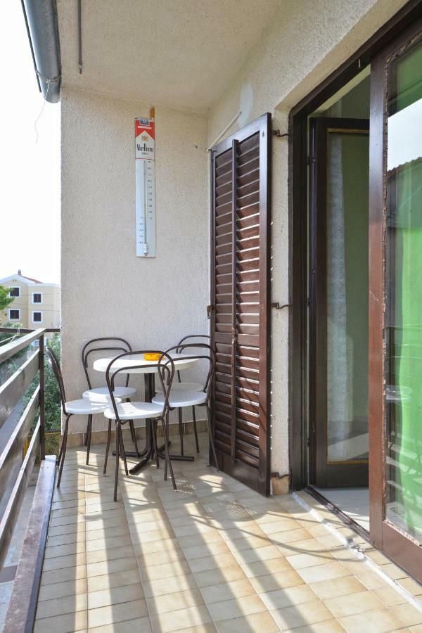 Apartmani Sime Betina  Bagian luar foto