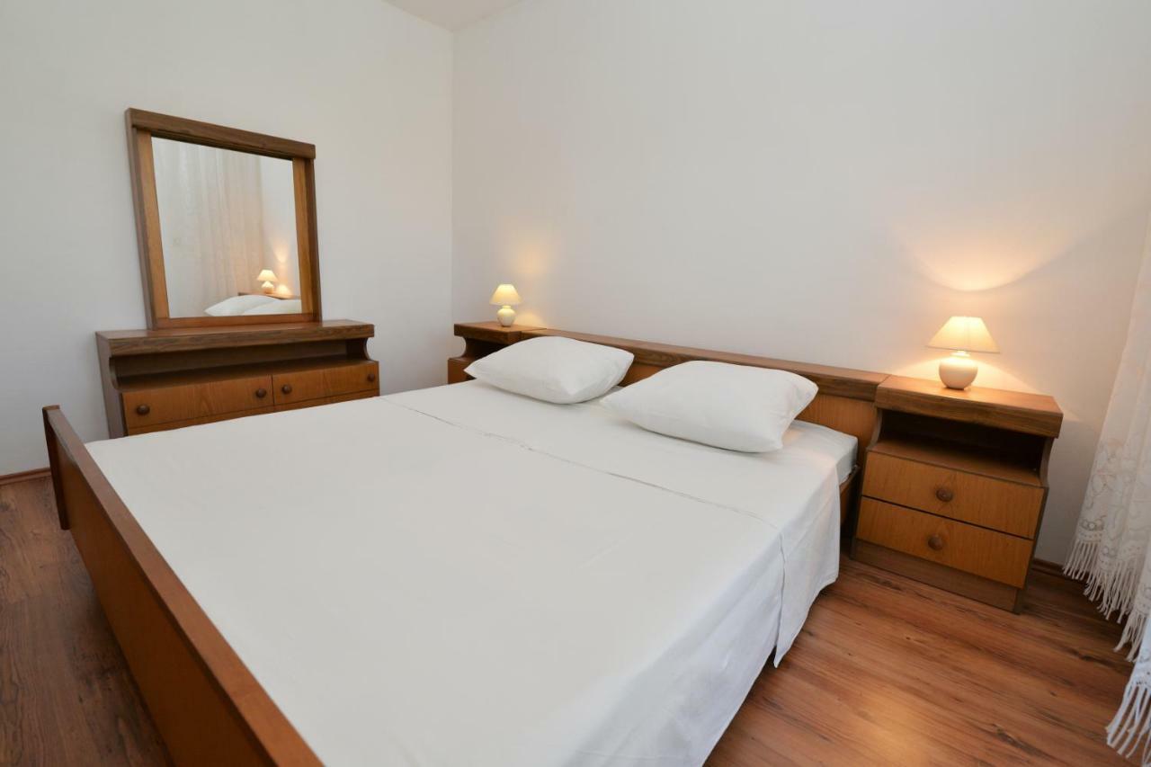 Apartmani Sime Betina  Bagian luar foto