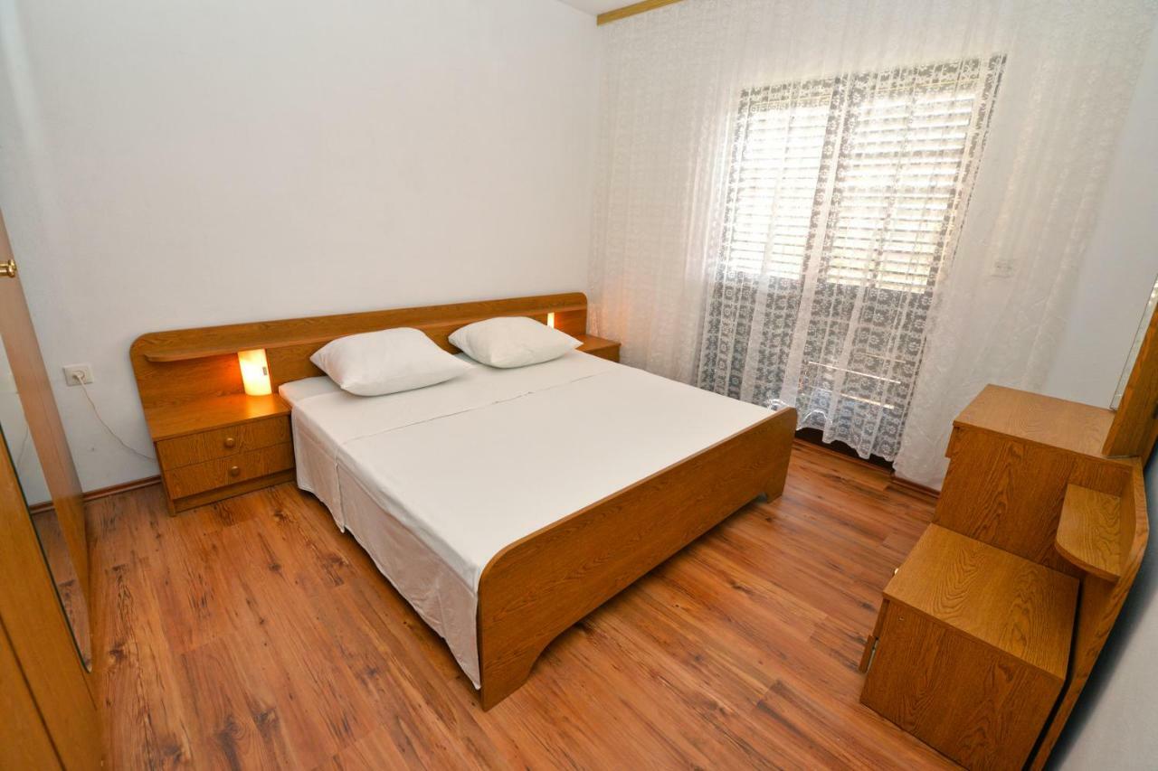 Apartmani Sime Betina  Bagian luar foto